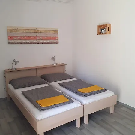 Fonix Ueduelohaz Πανσιόν Zamárdi