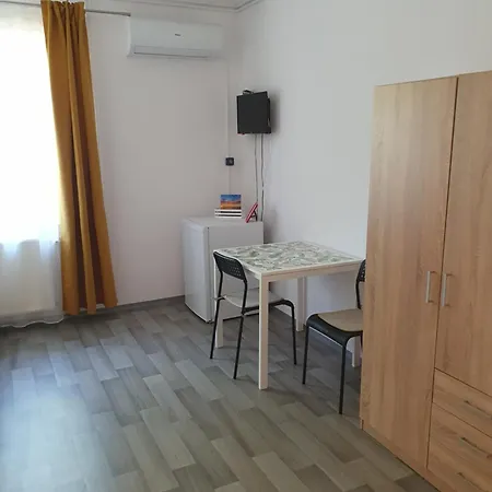 Fonix Ueduelohaz Πανσιόν