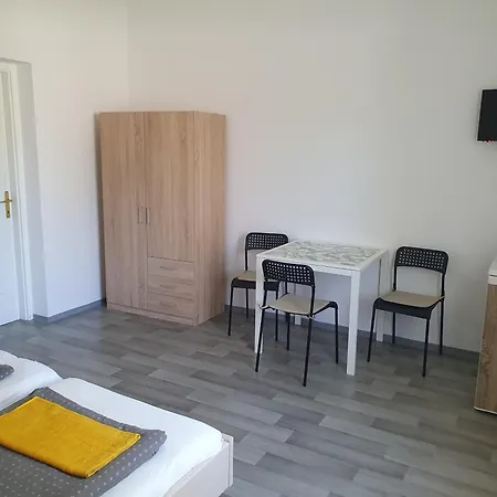 Πανσιόν Fonix Ueduelohaz