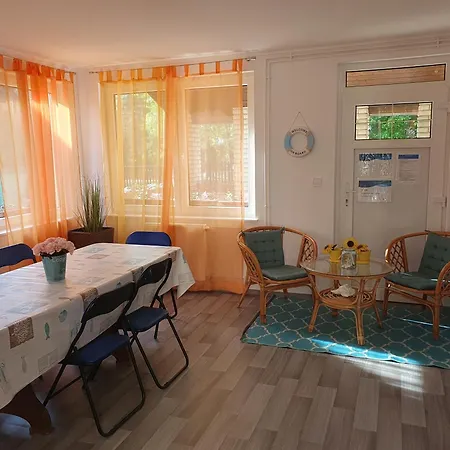 Fonix Ueduelohaz Casa de hóspedes