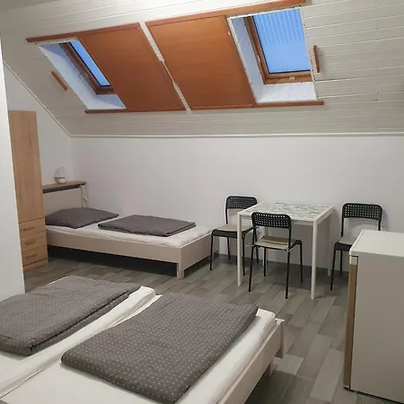 Pensjonat Fonix Ueduelohaz