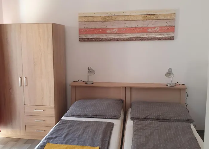 Pensiune Fonix Ueduelohaz