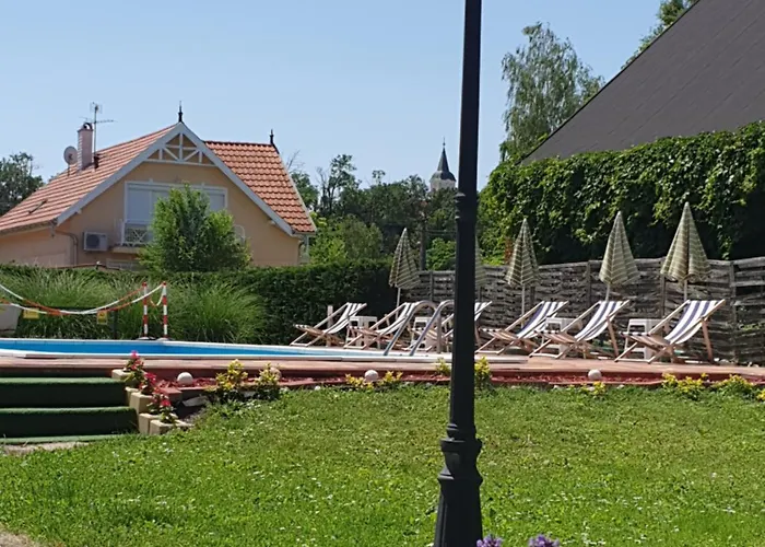 Fonix Ueduelohaz Pensiune *
